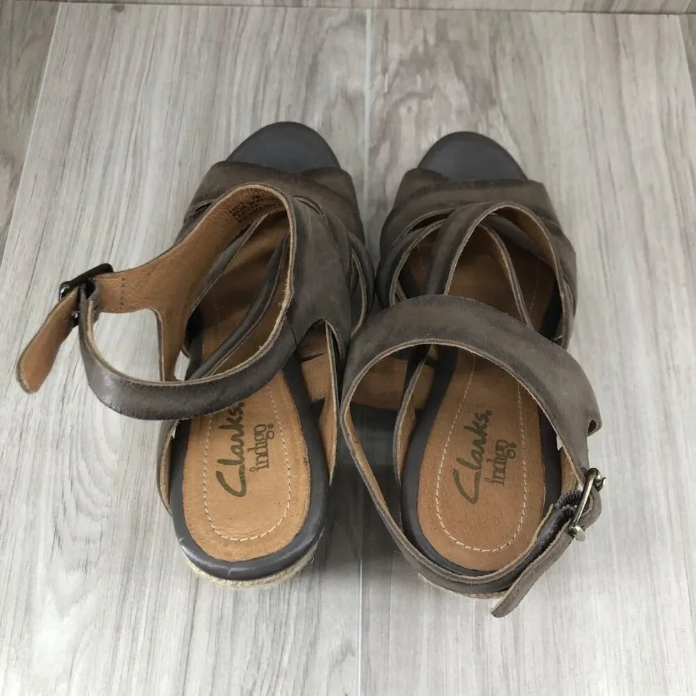 Clarks Indigo Wedge Sandals Womens 7M Taupe Leather Buckle Strap Espadrille